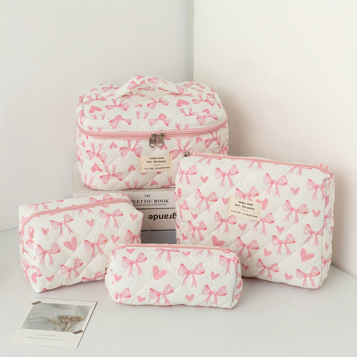 🎀 Комплект несесери за грим (4 броя) — Pink & White Bow Heart Edition 💕